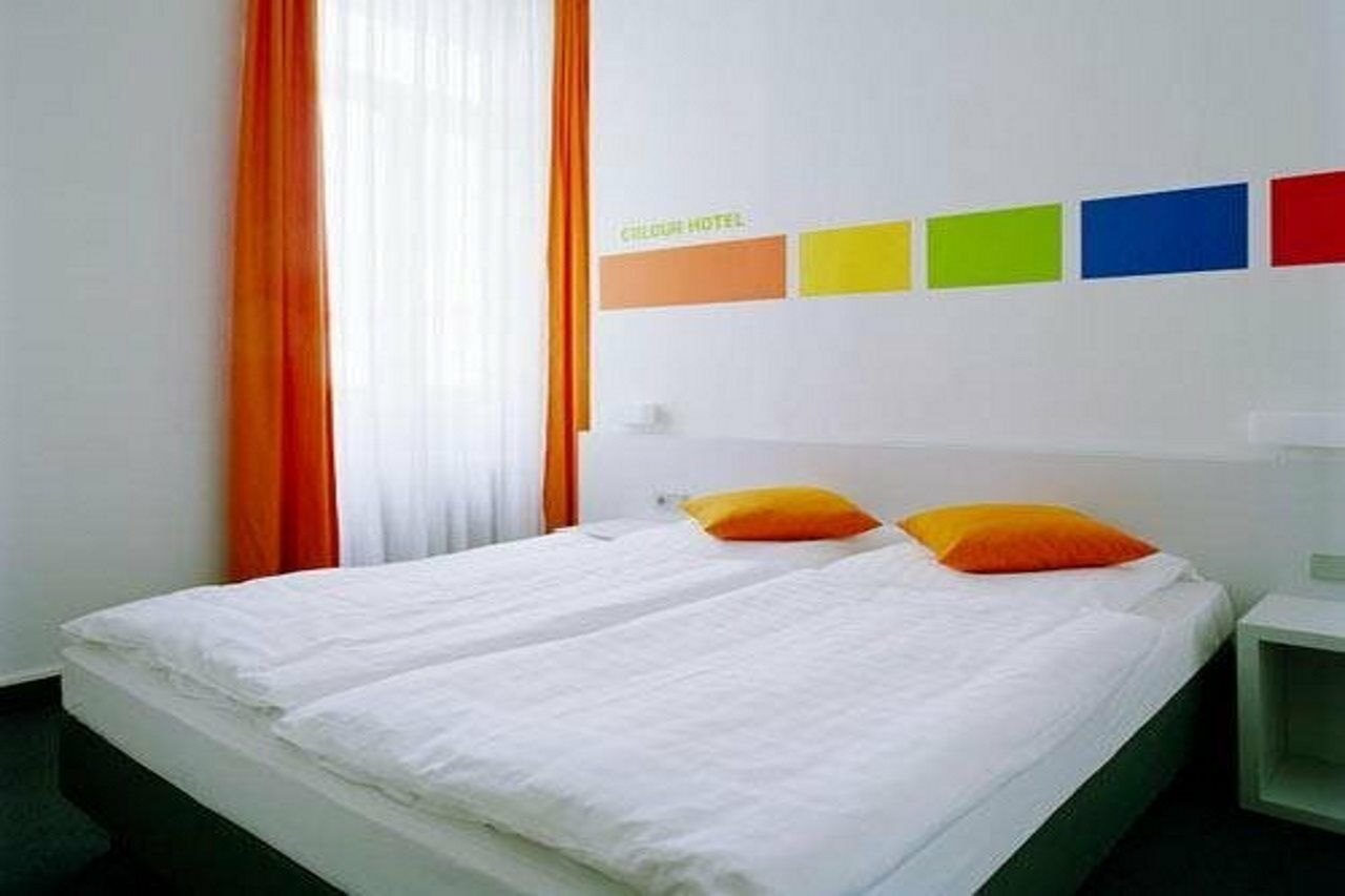 Colour Hotel Frankfurt pe Main Cameră foto